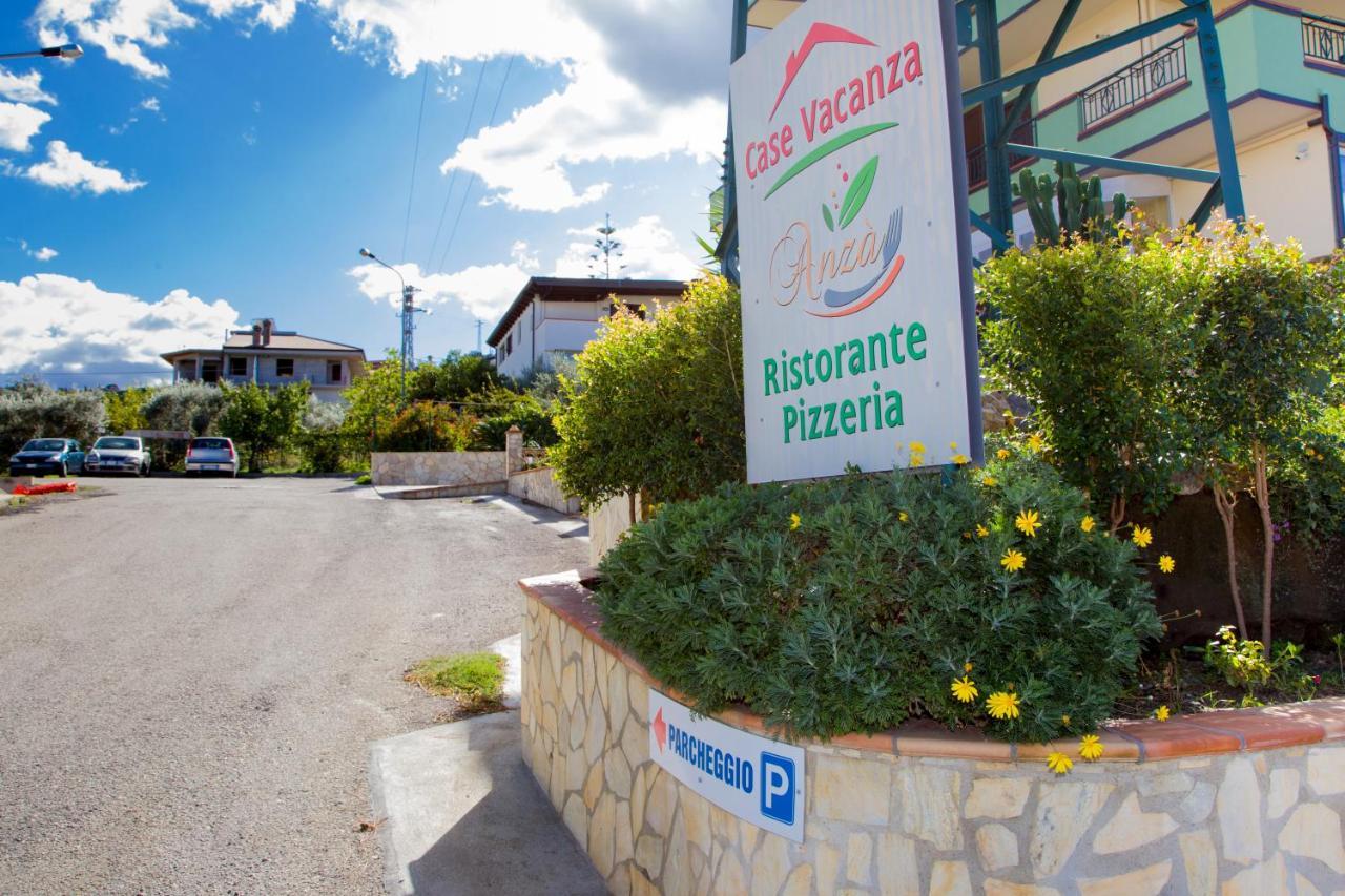 Appartamenti Anza Capo dʼOrlando Buitenkant foto