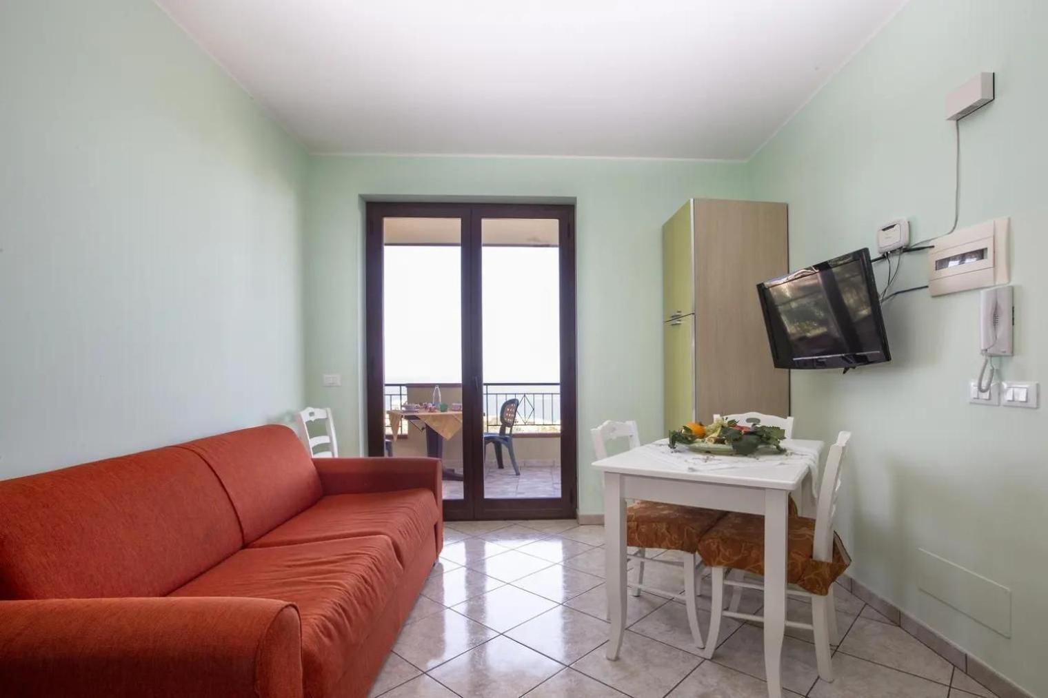 Appartamenti Anza Capo dʼOrlando Buitenkant foto
