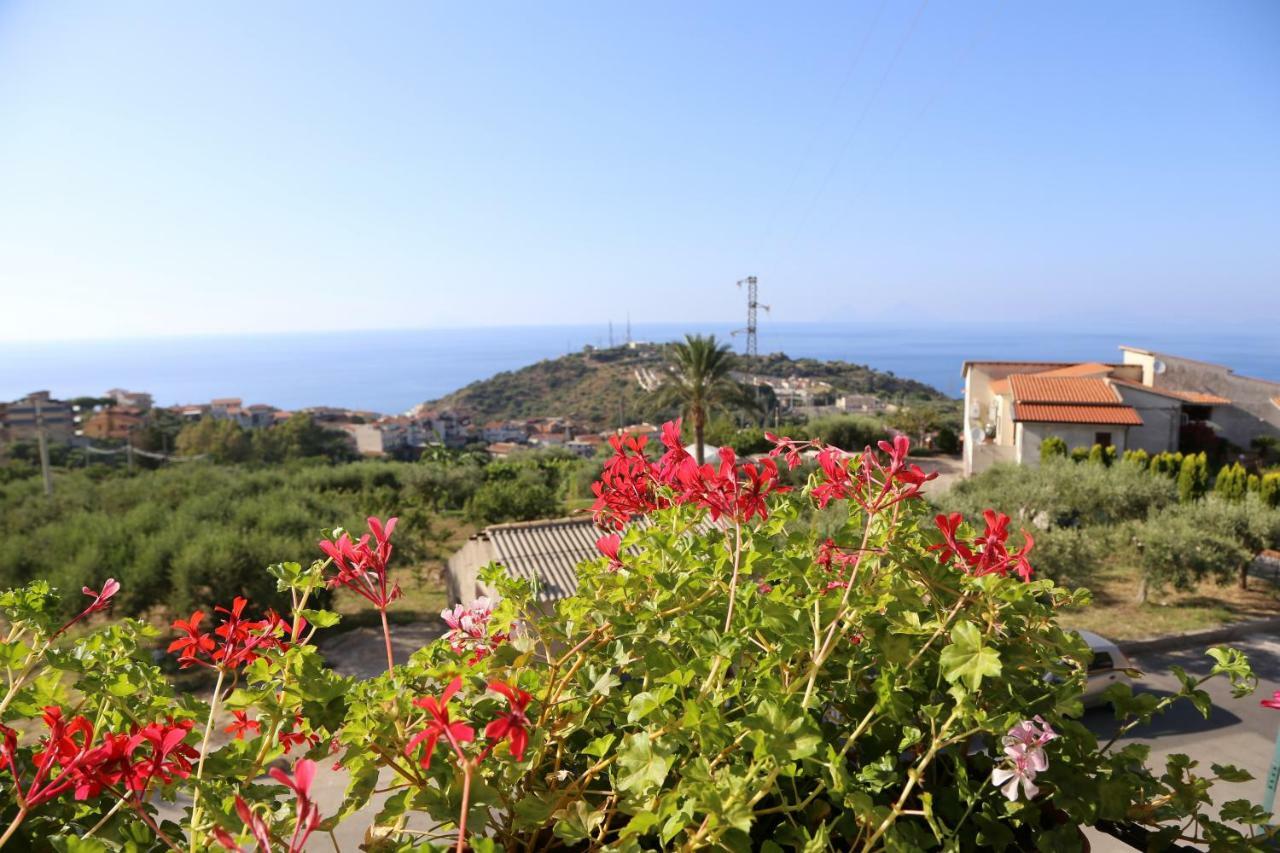 Appartamenti Anza Capo dʼOrlando Buitenkant foto